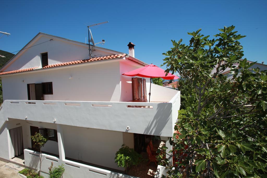 Apartments Reljic With Terrace Baška Eksteriør billede