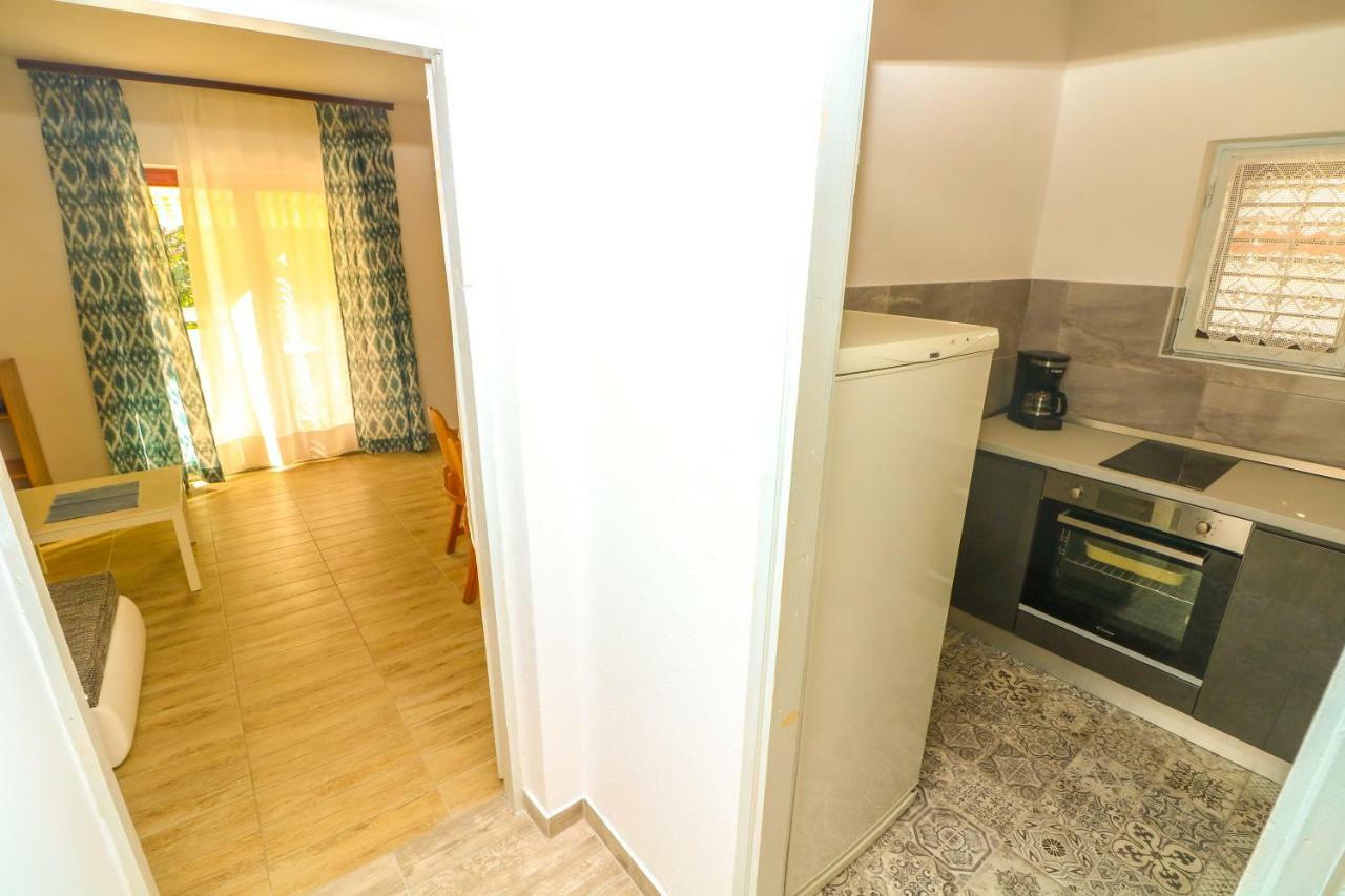 Apartments Reljic With Terrace Baška Eksteriør billede