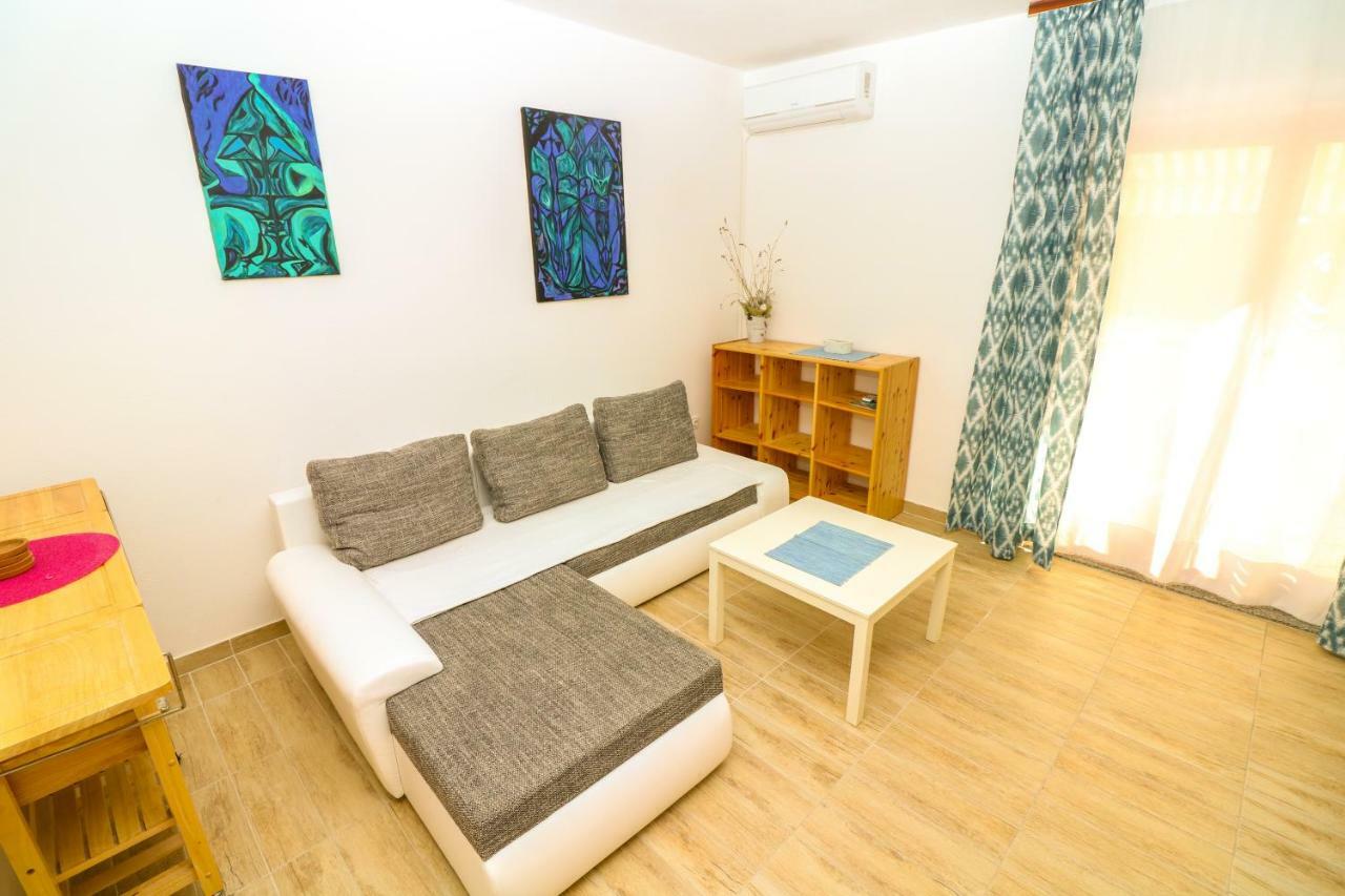 Apartments Reljic With Terrace Baška Eksteriør billede