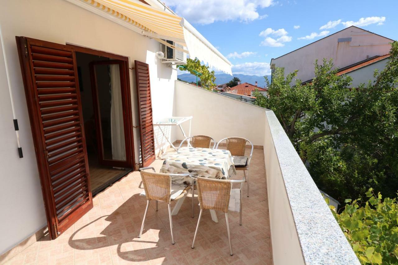 Apartments Reljic With Terrace Baška Eksteriør billede