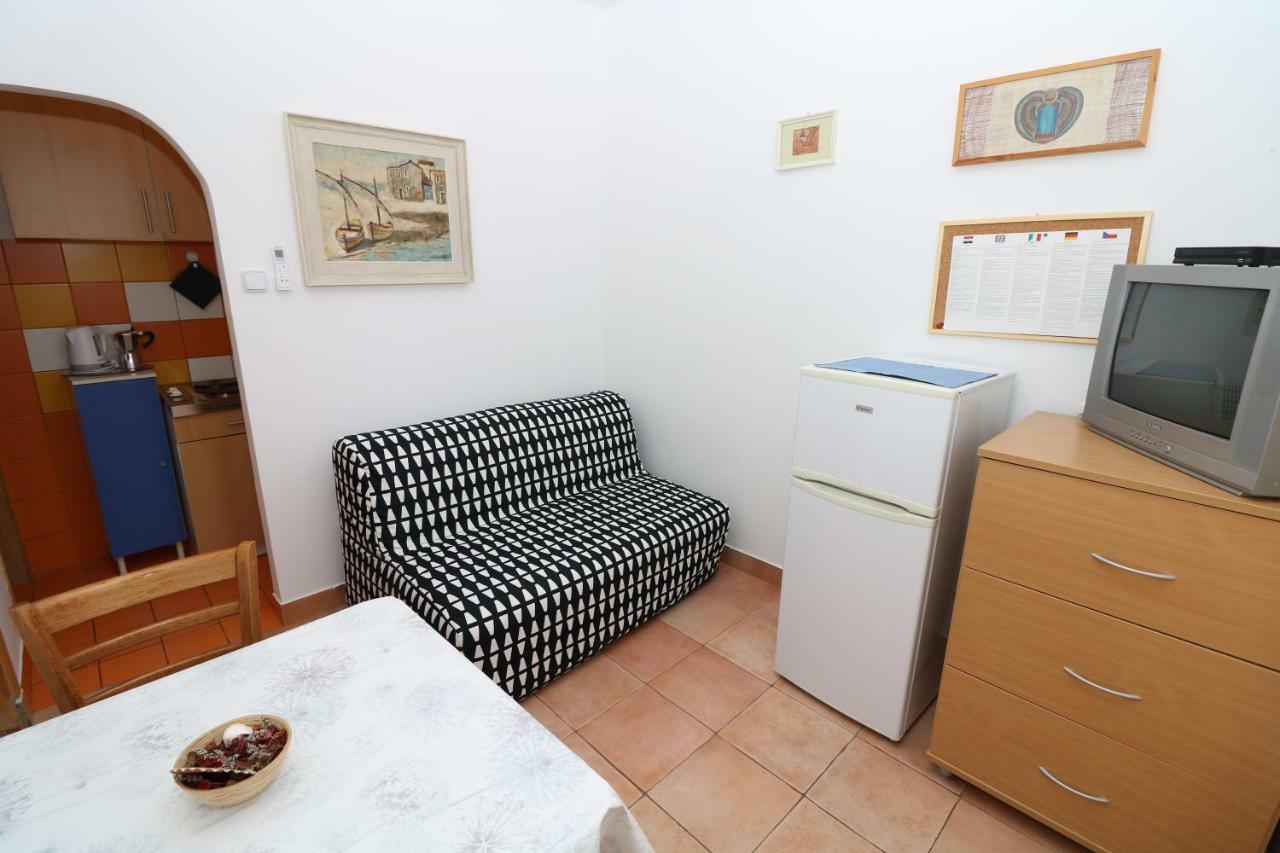 Apartments Reljic With Terrace Baška Eksteriør billede