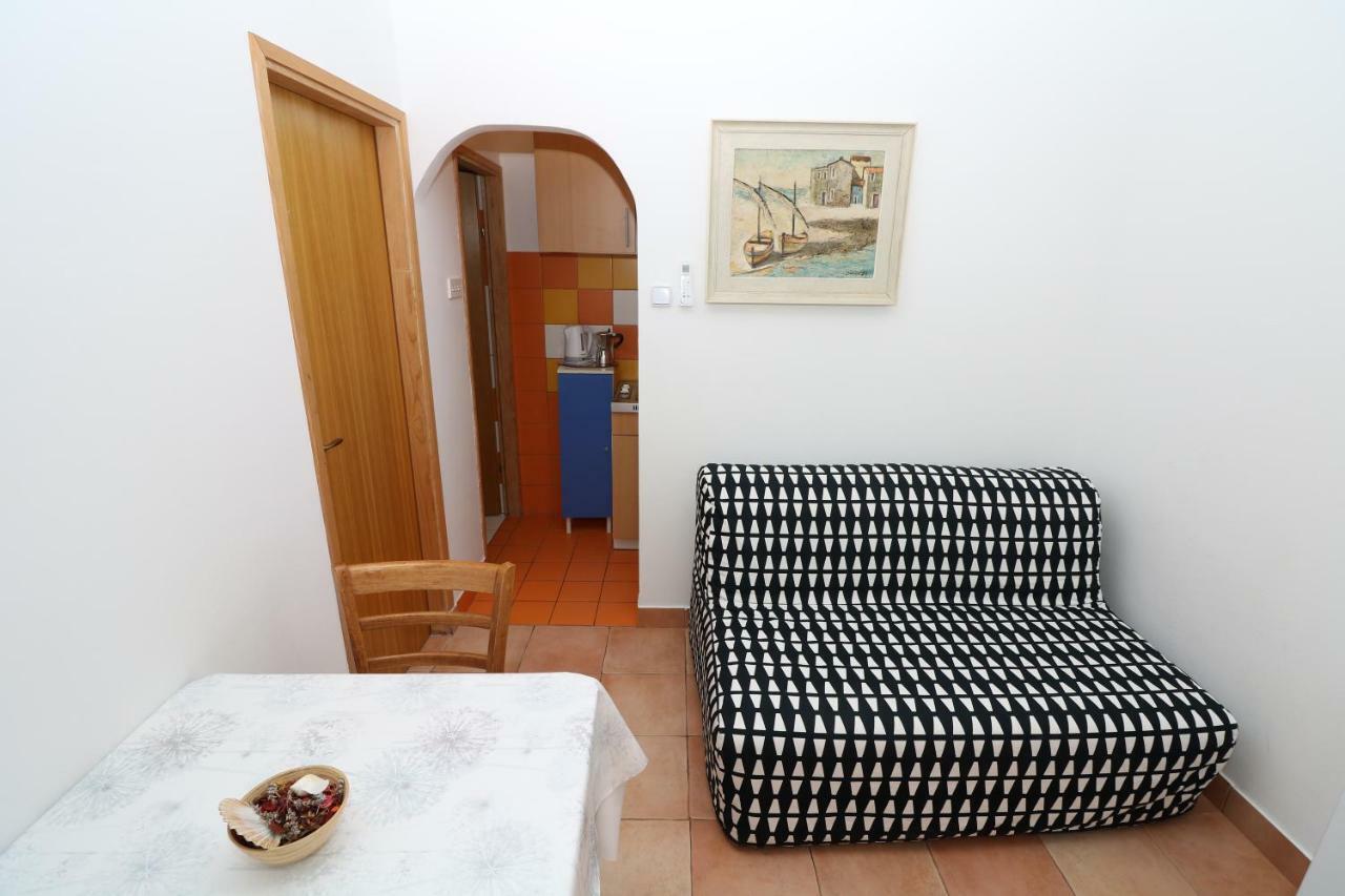 Apartments Reljic With Terrace Baška Eksteriør billede