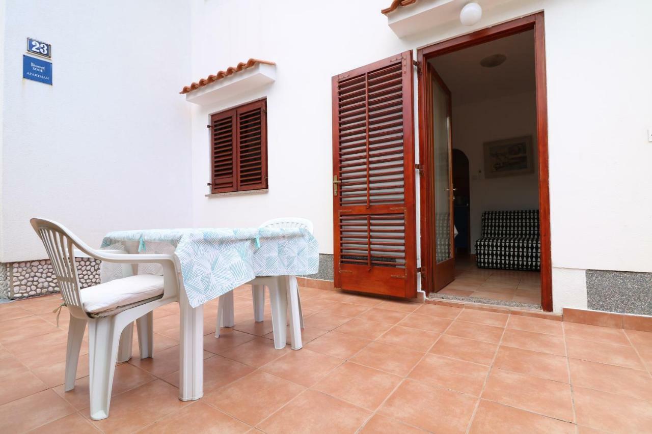 Apartments Reljic With Terrace Baška Eksteriør billede