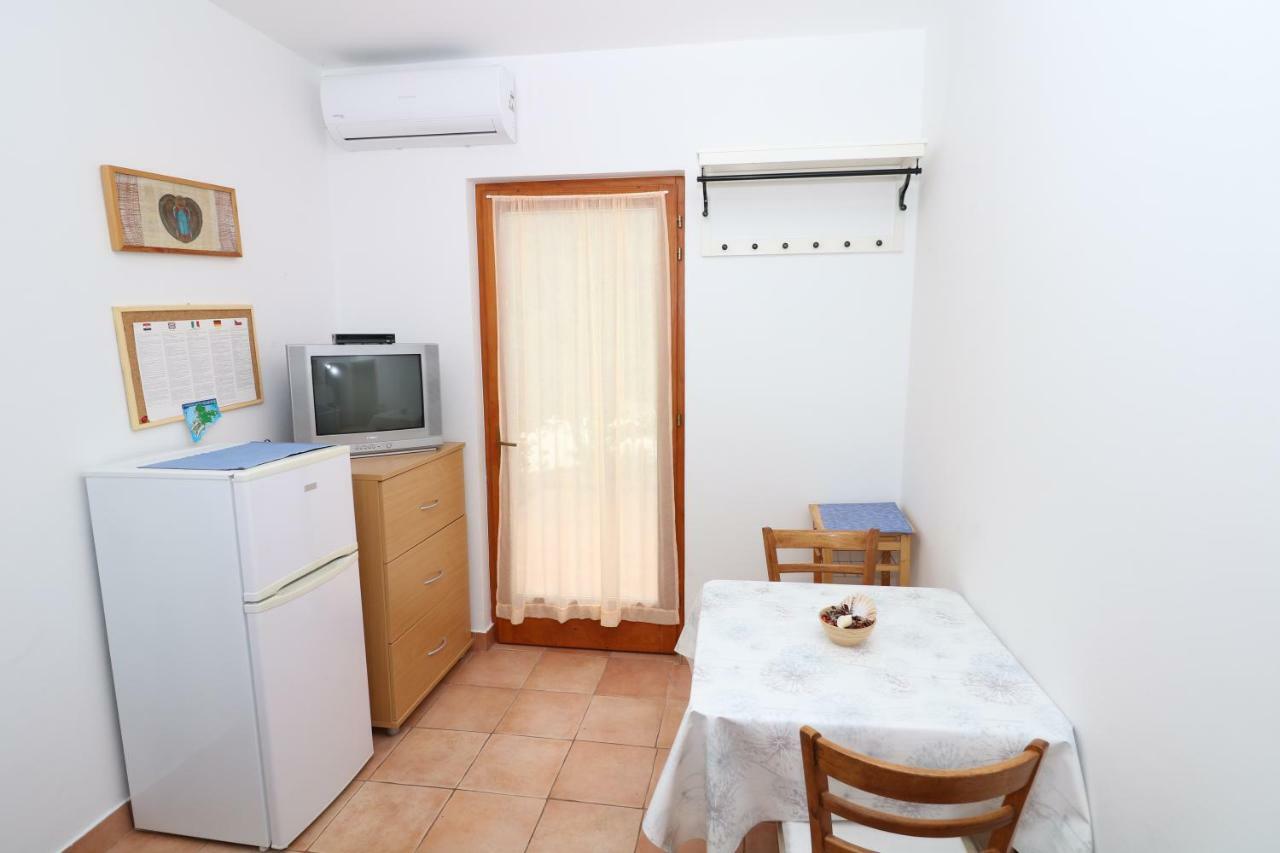 Apartments Reljic With Terrace Baška Eksteriør billede